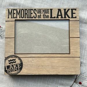 Wooden Frame - Memories Are Made At The Lake, 7.5“ x 6.5“ x 1”